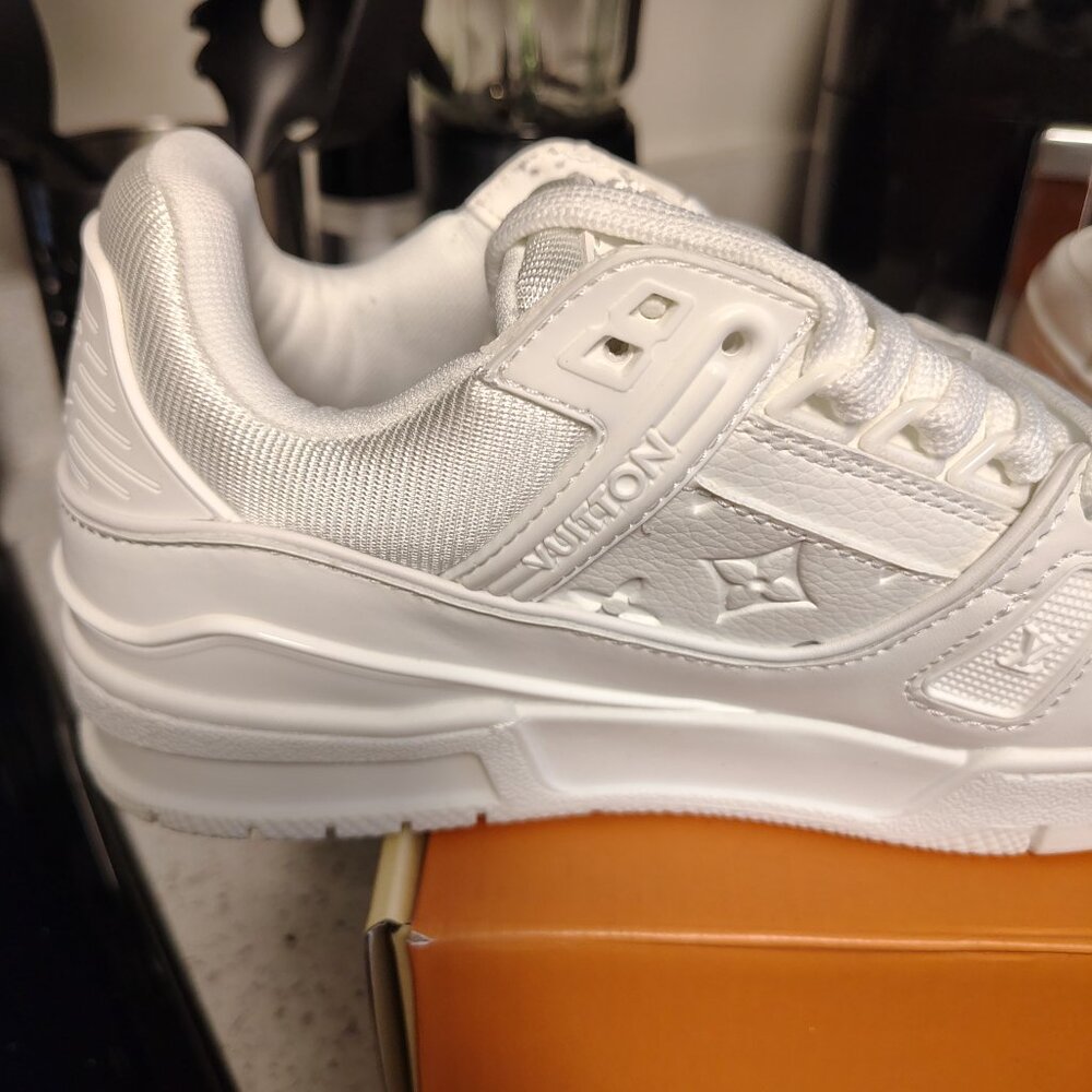 Louis Vuitton LV Trainer Women's Size 8.5 Men's 7 Triple White Custom Sneakers - Picture 5 of 12